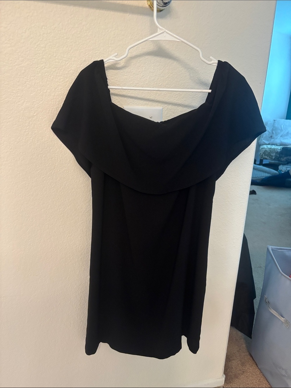 Charles Henry Black Strapless Off-Shoulder Cocktail Dress